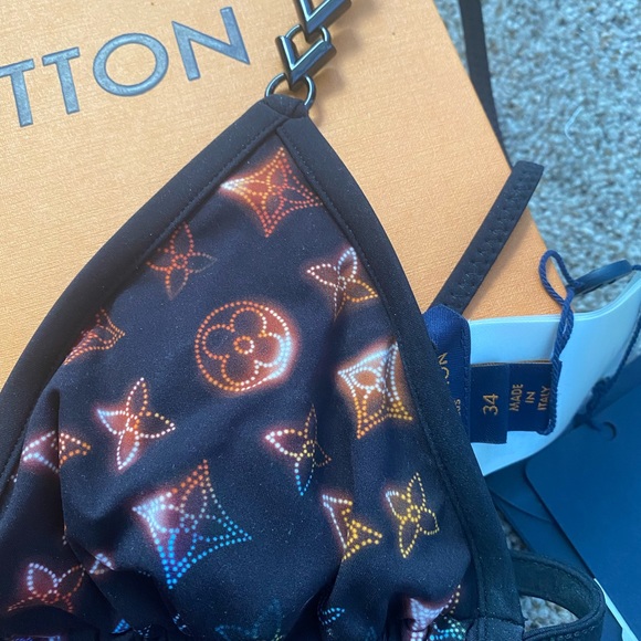 Louis Vuitton NEON MAHINA MONOGRAM BIKINI TOP Size 34 - Picture 9 of 9